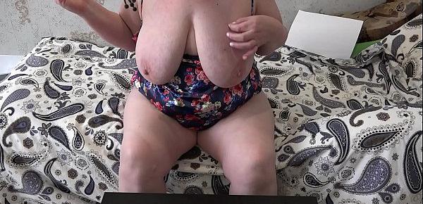  Busty milf with a fat ass is excited in front of the webcam, slapping and masturbating with a whip to orgasm. Fetish.